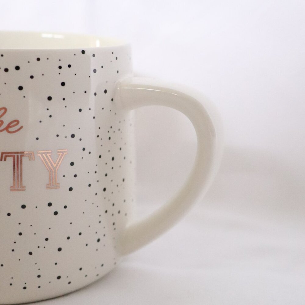 Frankie Grey "I'm on the naughty list"‎ White Speckled Holiday Mug - Picture 3 of 7